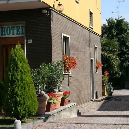 Albergo Nardini Lentate sul Seveso Екстериор снимка