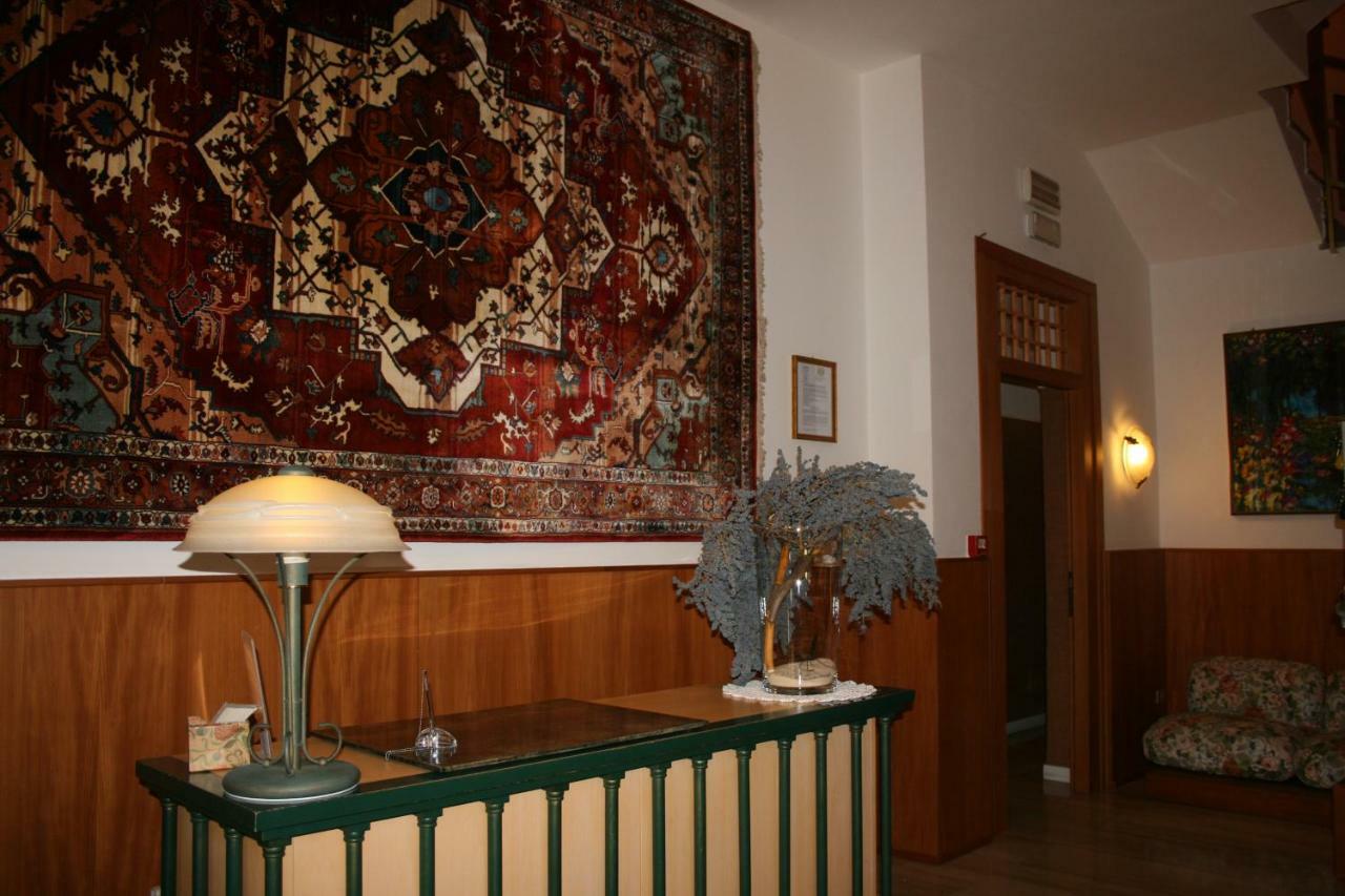 Albergo Nardini Lentate sul Seveso Екстериор снимка