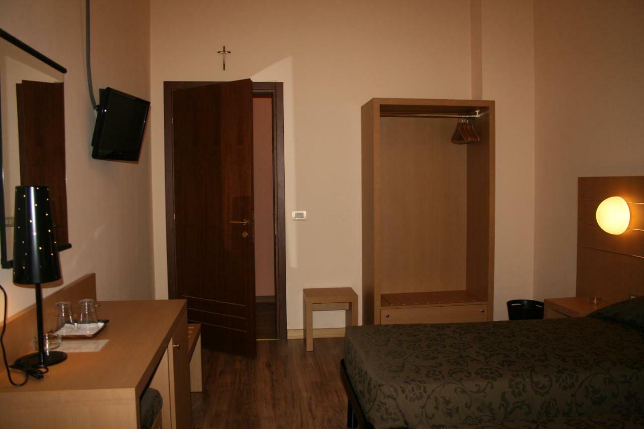 Albergo Nardini Lentate sul Seveso Екстериор снимка